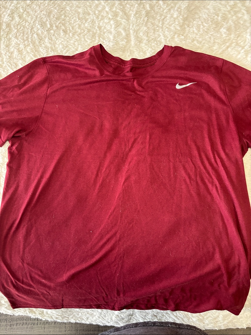 Nike Men's Burgundy Short Sleeve Crew Tee with White Swoosh